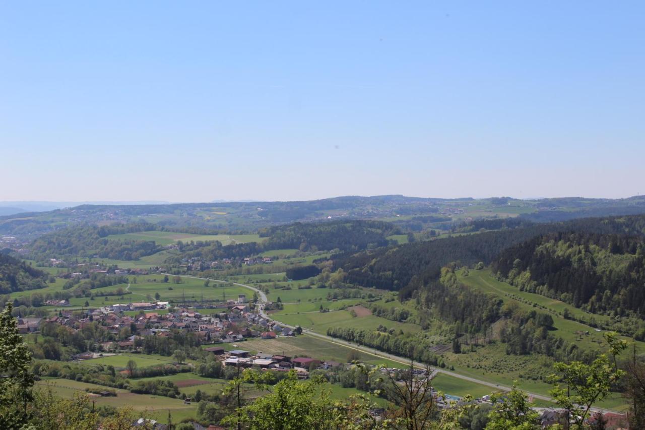 Moderne Ferienwohnung Mit Eigenem Garten Und Traumhaften Blick Wilhelmsthal Luaran gambar
